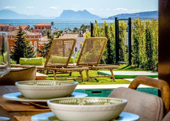 Vivi Homes - Azure - Sea View - Mountain View - Pool - Garden בית נופש