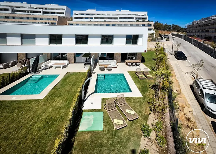 Vivi Homes - Azure - Sea View - Mountain View - Pool - Garden בית נופש אסטפונה