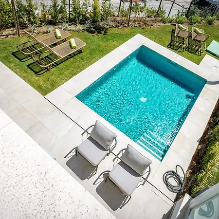Vivi Homes - Azure - Sea View - Mountain View - Pool - Garden בית נופש