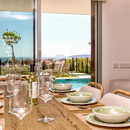 Holiday home Vivi Homes - Azure - Sea View - Mountain View - Pool - Garden *