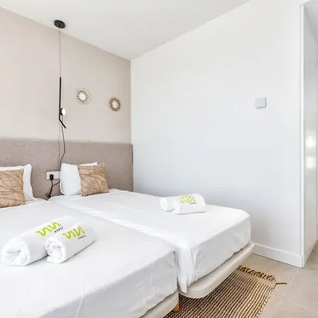 Vivi Homes - Azure - Sea View - Mountain View - Pool - Garden * Estepona
