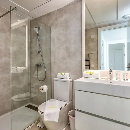Vivi Homes - Azure - Sea View - Mountain View - Pool - Garden Holiday home