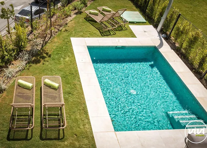 Semesterbostad Vivi Homes - Azure - Sea View - Mountain View - Pool - Garden Estepona