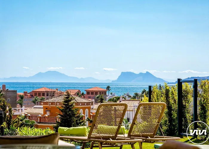 Vivi Homes - Azure - Sea View - Mountain View - Pool - Garden